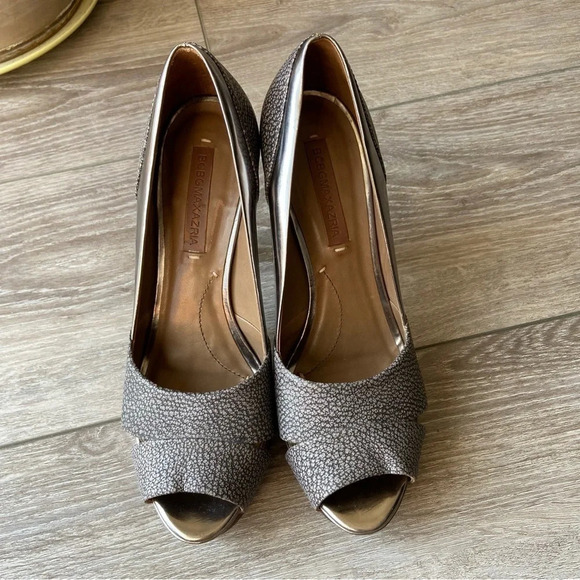 BCBGMAXAZRIA Pebbled Leather Peep Toe Platform Pumps - Picture 3 of 15